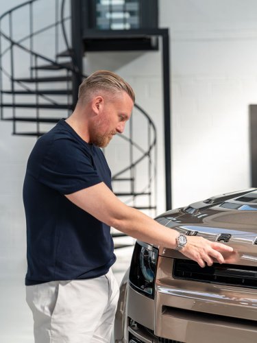 Land Rover Won’t Make A Defender Pickup, So This Shop Did It In Carbon