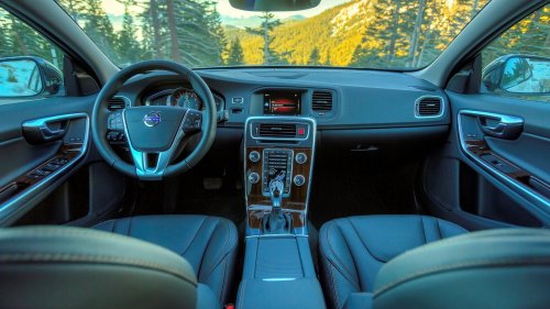 A 50-Button Mazda Lost A Screen Distraction Test To A Four-Button Tesla