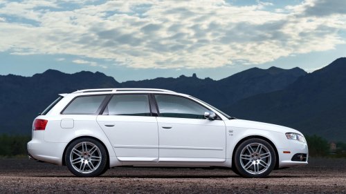 This 3,700-Mile Audi S4 Wagon Has A V8, Three Pedals, And A Catch Every Buyer Inherits