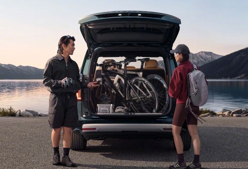 Xiaomi’s New $38,400 SUV Runs 314 Electric Miles Before Burning A Drop Of Gas