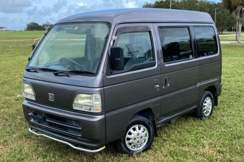 This Honda Kei Van Needs A Lifetime And All Five Gears Just To Hit 60 MPH