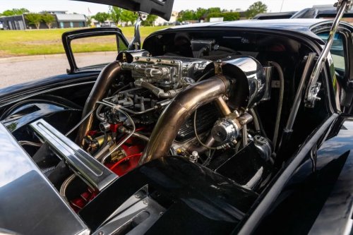 This Mid-Engine Split-Window ’63 Corvette C2 Is Guaranteed To Split Opinion