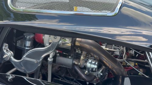 This Mid-Engine Split-Window ’63 Corvette C2 Is Guaranteed To Split Opinion