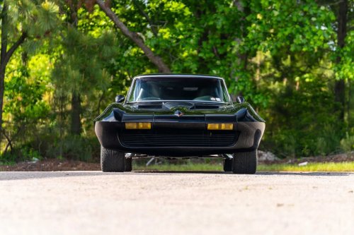 This Mid-Engine Split-Window ’63 Corvette C2 Is Guaranteed To Split Opinion