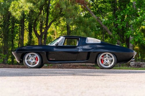 This Mid-Engine Split-Window ’63 Corvette C2 Is Guaranteed To Split Opinion