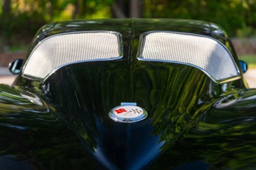 This Mid-Engine Split-Window ’63 Corvette C2 Is Guaranteed To Split Opinion