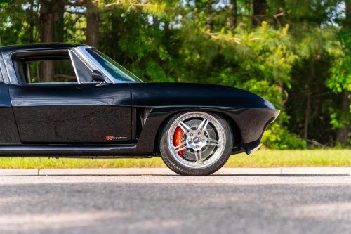 This Mid-Engine Split-Window ’63 Corvette C2 Is Guaranteed To Split Opinion