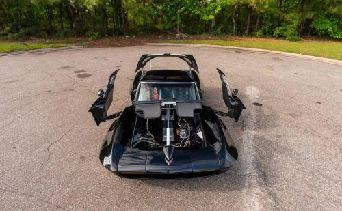 This Mid-Engine Split-Window ’63 Corvette C2 Is Guaranteed To Split Opinion