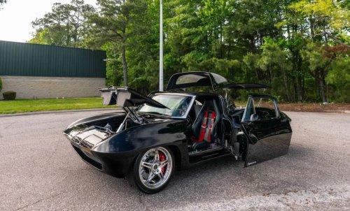 This Mid-Engine Split-Window ’63 Corvette C2 Is Guaranteed To Split Opinion
