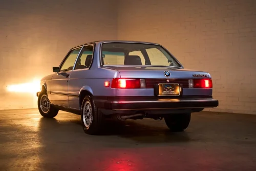 Driven Just 9K Miles, This 1977 BMW E21 Is About As Frozen In Time As It Gets