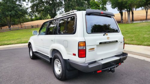 Toyota Built The 1997 Land Cruiser To Be Thrashed, This One Did 170 Miles A Year