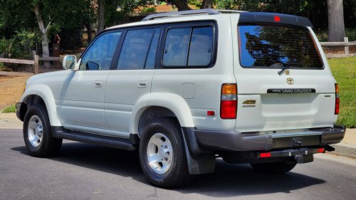 Toyota Built The 1997 Land Cruiser To Be Thrashed, This One Did 170 Miles A Year