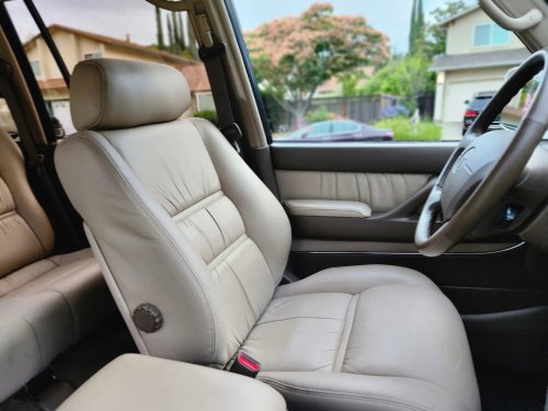 Toyota Built The 1997 Land Cruiser To Be Thrashed, This One Did 170 Miles A Year