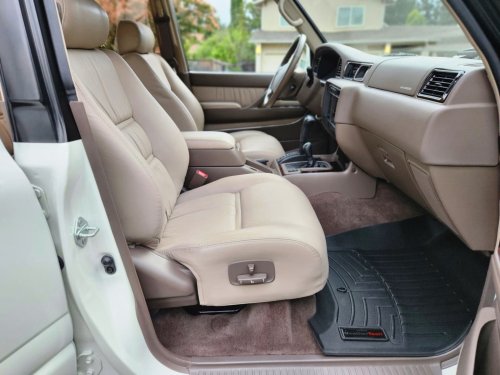 Toyota Built The 1997 Land Cruiser To Be Thrashed, This One Did 170 Miles A Year