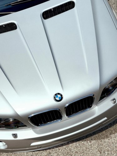 BMW And Kith Throw A V10 And 6-Speed Manual Into First-Gen X5