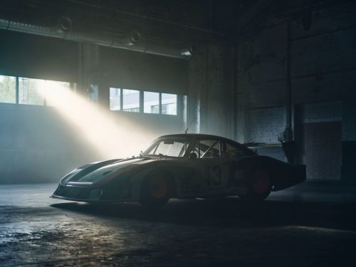 Porsche’s Slant-Nose 911 Is A Love Letter To Moby Dick, Bare Metal And All