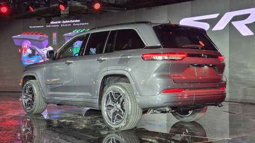 Jeep, SRT Made A Turbo-Six Deliver Hellcat Levels Of Performance And Shoved It Into A Jeep