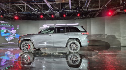 Jeep, SRT Made A Turbo-Six Deliver Hellcat Levels Of Performance And Shoved It Into A Jeep
