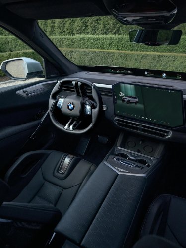 BMW And Kith Throw A V10 And 6-Speed Manual Into First-Gen X5