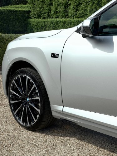 BMW And Kith Throw A V10 And 6-Speed Manual Into First-Gen X5