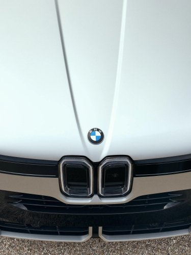 BMW And Kith Throw A V10 And 6-Speed Manual Into First-Gen X5