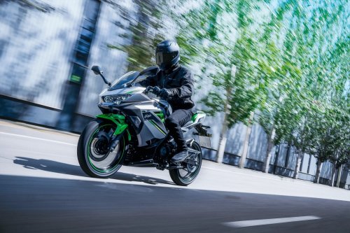 Kawasaki’s New $7,899 Electric Ninja Makes Just 12 HP For 15 Seconds