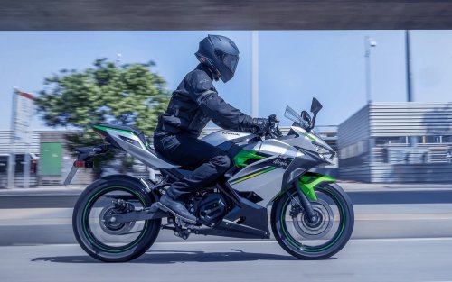 Kawasaki’s New $7,899 Electric Ninja Makes Just 12 HP For 15 Seconds