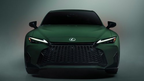 Lexus Still Sells A Naturally Aspirated V6 Sports Sedan, And Only 350 Get This Green One