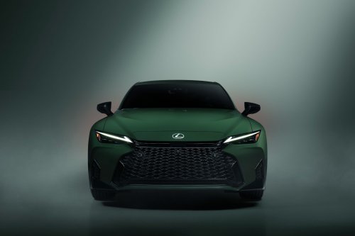 Lexus Still Sells A Naturally Aspirated V6 Sports Sedan, And Only 350 Get This Green One