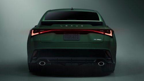 Lexus Still Sells A Naturally Aspirated V6 Sports Sedan, And Only 350 Get This Green One
