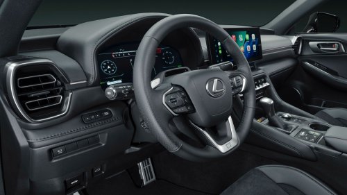 Lexus Still Sells A Naturally Aspirated V6 Sports Sedan, And Only 350 Get This Green One
