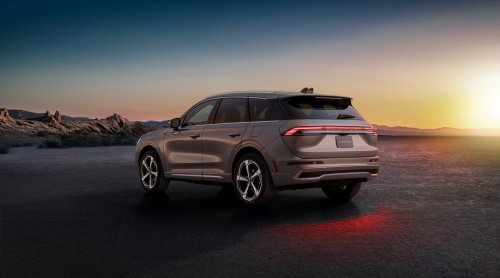The Lincoln Corsair Is Back As An Overpriced, Chinese Import