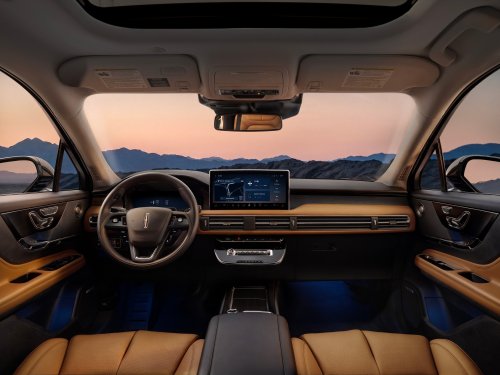 Lincoln, The Lincoln Corsair Is Back As An Overpriced, Chinese Import