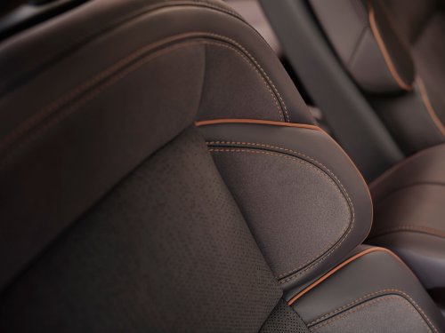 Lincoln Gives The 2027 Nautilus A Facelift And A ‘Black Eye’