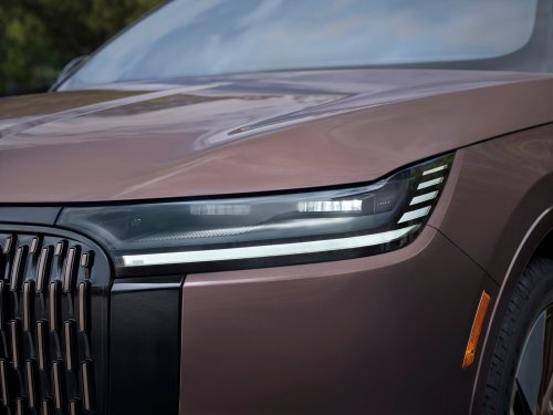 Lincoln Gives The 2027 Nautilus A Facelift And A ‘Black Eye’