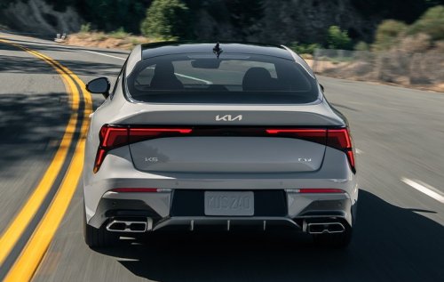 Kia Isn’t Replacing The K5 For 2028, It’s Copying Toyota’s Camry Playbook Instead