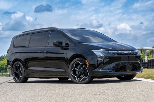 Chrysler’s Slammed Pacifica Concept Is A Hellcat Away From Perfection