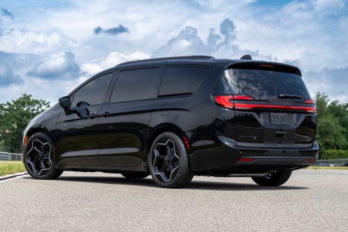 Chrysler’s Slammed Pacifica Concept Is A Hellcat Away From Perfection