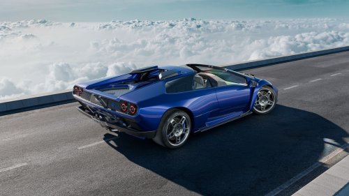Wild Roofless Diablo Restomod Has A Gated Manual, Even If Its Renders Can’t Count Its Own Gears