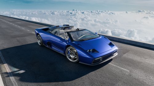 Wild Roofless Diablo Restomod Has A Gated Manual, Even If Its Renders Can’t Count Its Own Gears