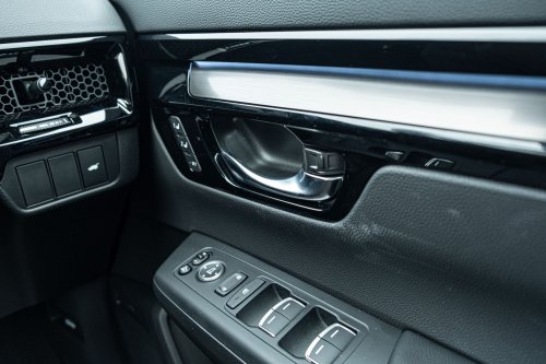 Honda’s 2026 CR-V Hybrid AWD Is The SUV You Buy When You’re Done Thinking About It