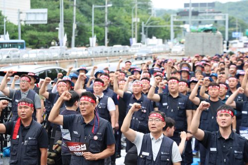 Hyundai Workers Go On Strike For The First Time In A Decade And Robots Are Partly To Blame