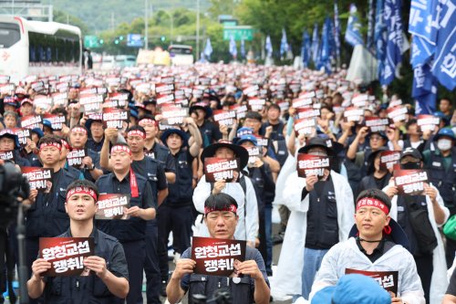 Hyundai Workers Go On Strike For The First Time In A Decade And Robots Are Partly To Blame