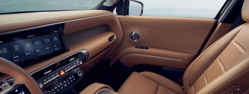 Hyundai Palisade High Roof Gives You Private Jet Headroom On A Budget
