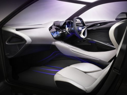Infiniti’s Coolest Car Never Made Had A Tiny 3-Cylinder That Never Drove A Wheel