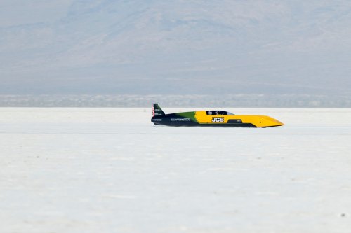 JCB Hydromax Sets New Land Speed Record Of 406 MPH