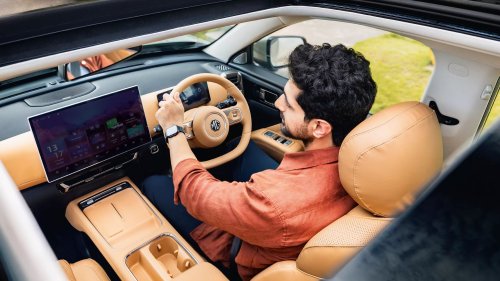 MG Will Sell You A Three-Row EV For Just $14,600, Batteries Not Included