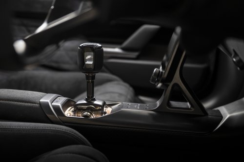 McLaren’s First Manual Supercar In 34 Years Isn’t Faking It Like Ferrari