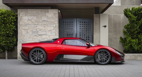McLaren’s First Manual Supercar In 34 Years Isn’t Faking It Like Ferrari