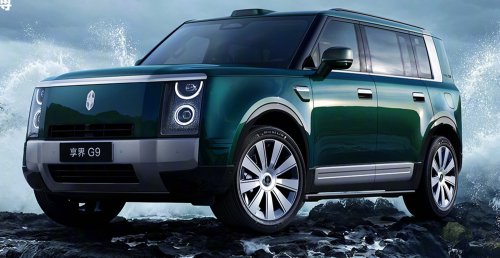 Huawei’s New Flagship SUV Runs 849 Miles On A Tank And A Battery